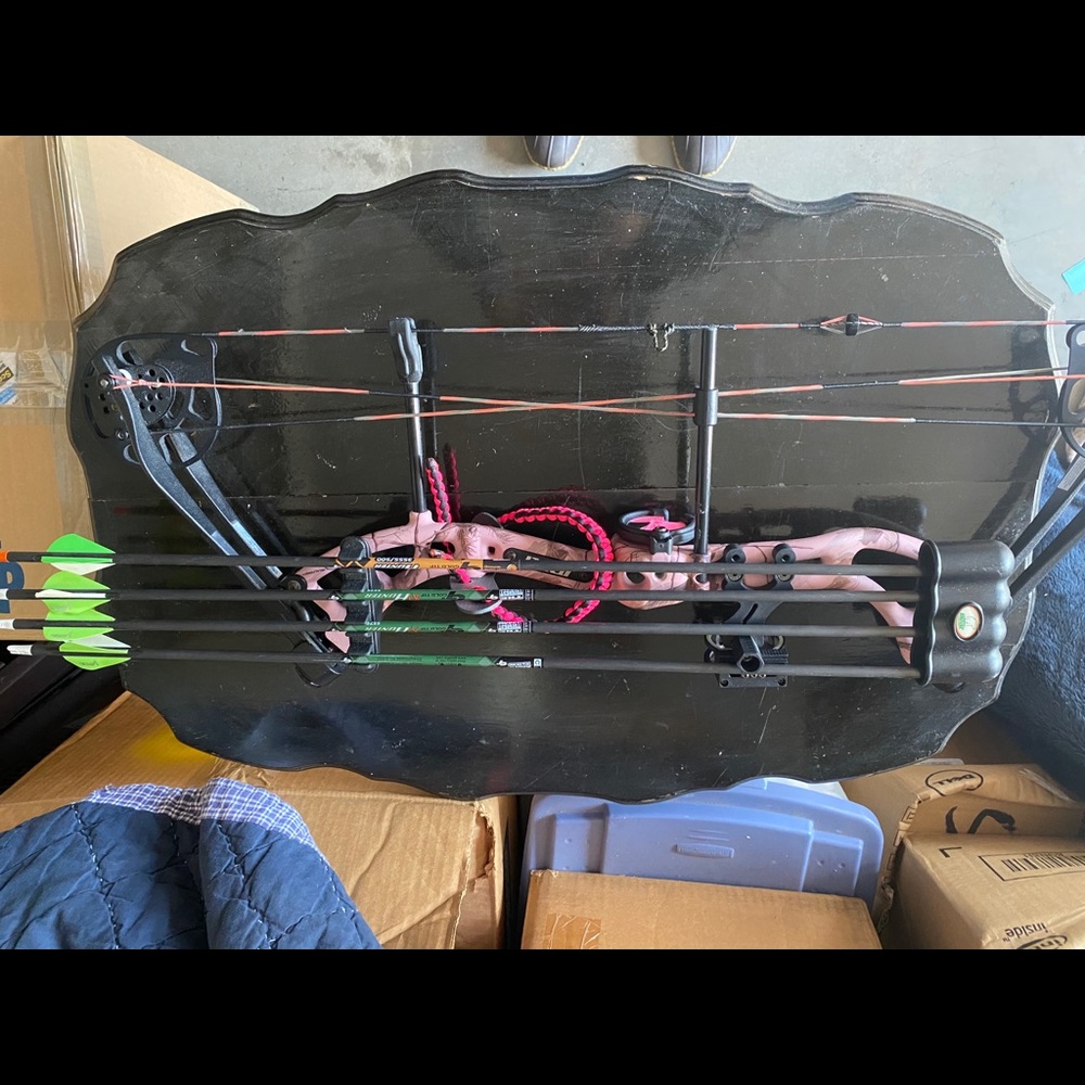 Pink Camo Bow and Arrow